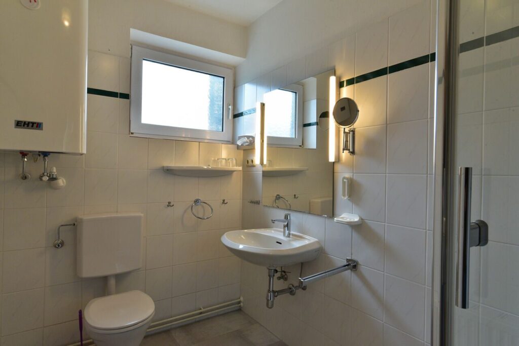 Ferienwohnung Feldblick – Badezimmer