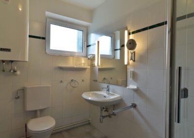 Ferienwohnung Feldblick – Badezimmer