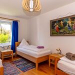Ferienwohnung Feldblick – Schlafzimmer mit Einzelbetten