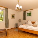 Ferienwohnung Wiesenglück – Schlafzimmer